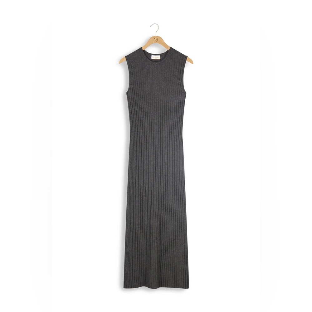 Sleeveless knit navy maxi dress